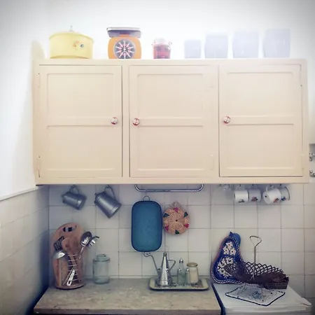 Granny's House At Mouraria *
