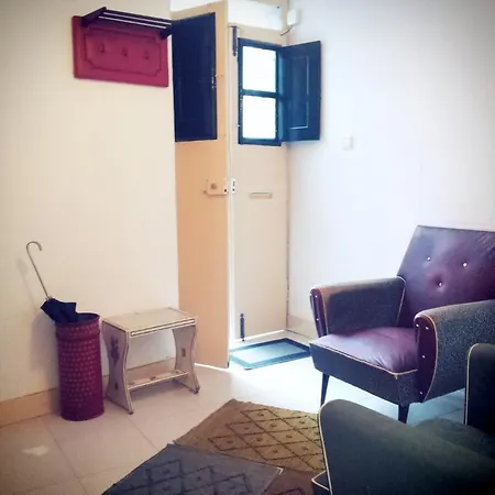 Granny's House At Mouraria Appartement Lissabon
